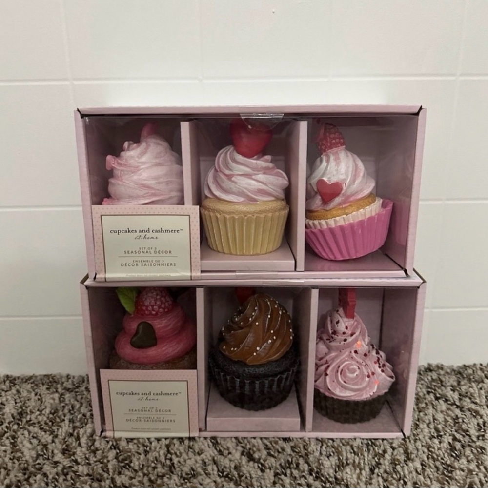 Cupcakes and Cashmere Valentines Day Cupcakes Set of 2